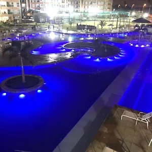 Muro Alto Condomínio Clube 2 Apartamento